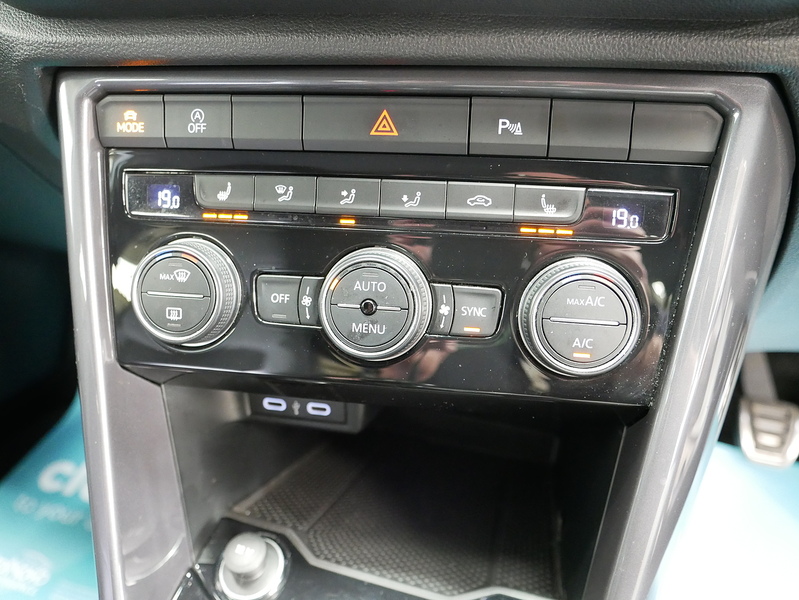 Volkswagen T-Roc TSI EVO R-Line - U4418