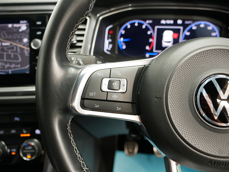 Volkswagen T-Roc TSI EVO R-Line - U4418