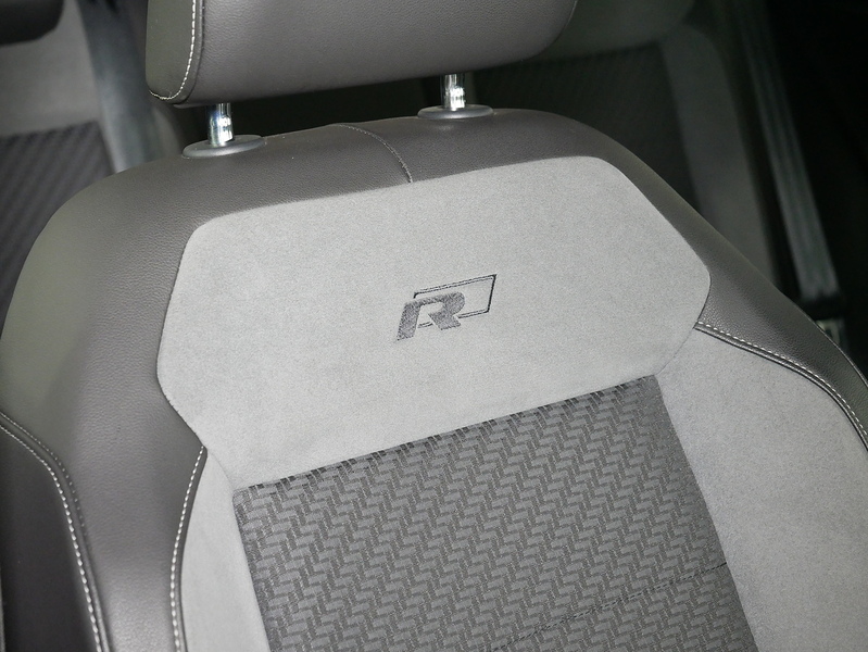 Volkswagen T-Roc TSI EVO R-Line - U4418