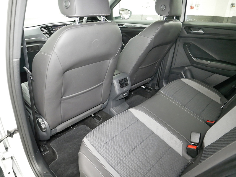 Volkswagen T-Roc TSI EVO R-Line - U4418