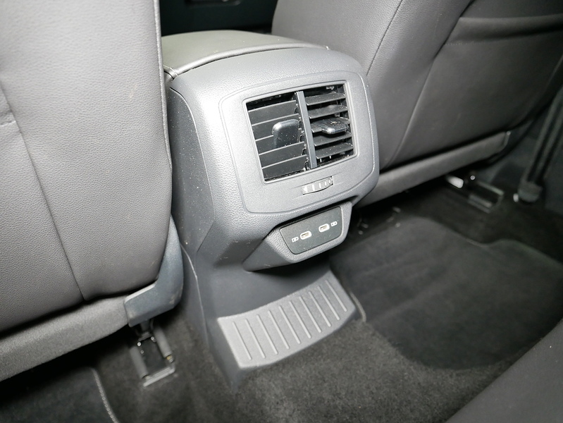Volkswagen T-Roc TSI EVO R-Line - U4418