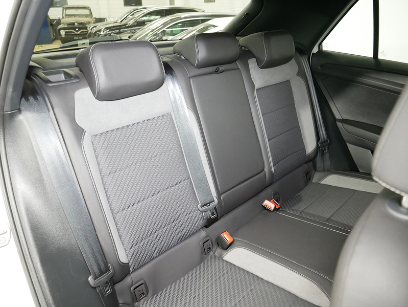 Volkswagen T-Roc TSI EVO R-Line - U4418