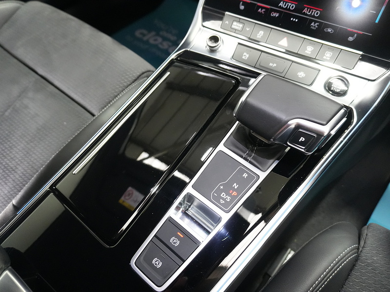 Audi A6 Avant TFSI Black Edition - U4458