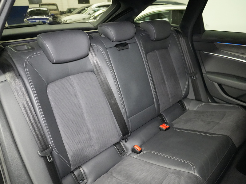 Audi A6 Avant TFSI Black Edition - U4458