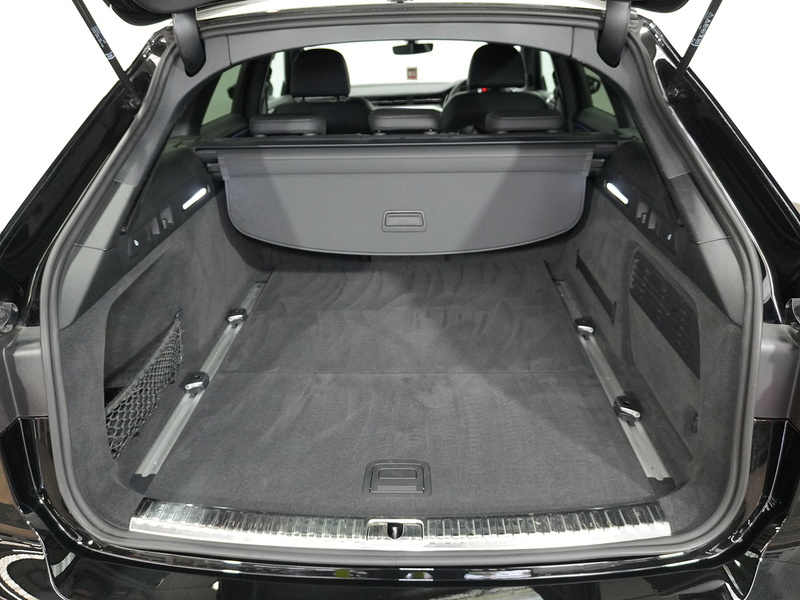 Audi A6 Avant TFSI Black Edition - U4458