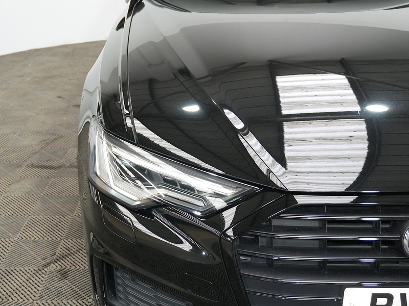 Audi A6 Avant TFSI Black Edition - U4458