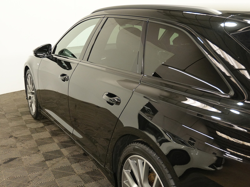 Audi A6 Avant TFSI Black Edition - U4458