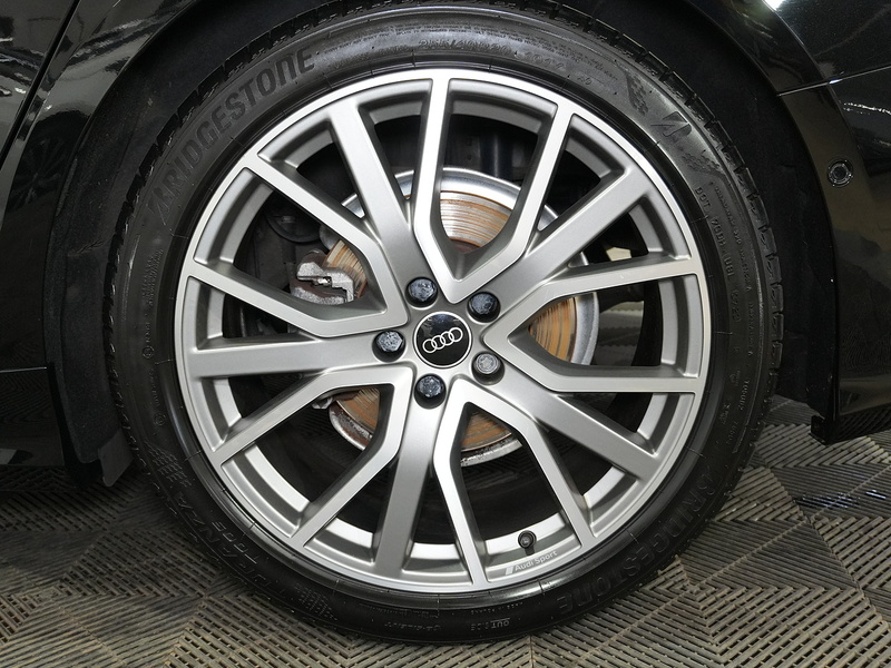 Audi A6 Avant TFSI Black Edition - U4458