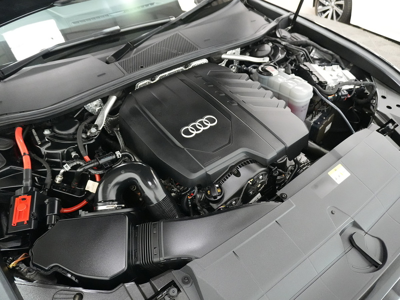 Audi A6 Avant TFSI Black Edition - U4458
