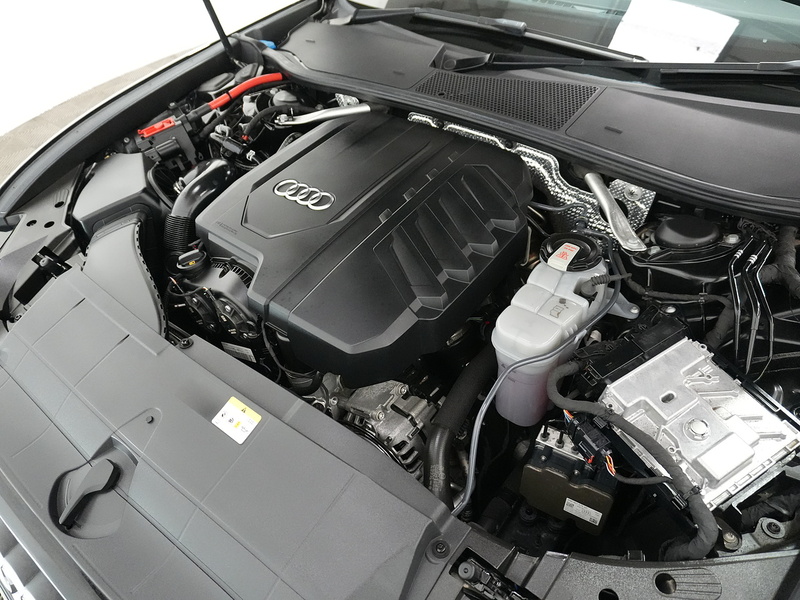Audi A6 Avant TFSI Black Edition - U4458