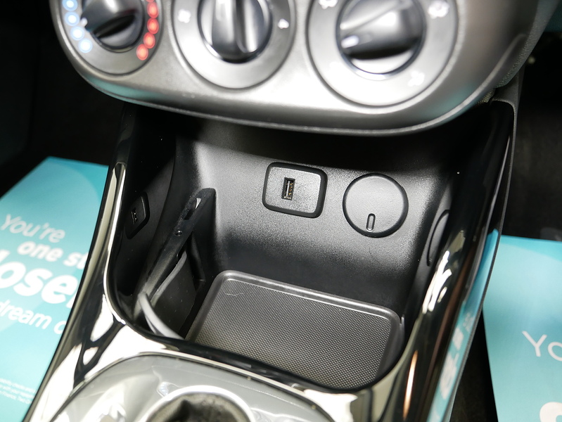Vauxhall Corsa i ecoTEC SE Nav - U4464