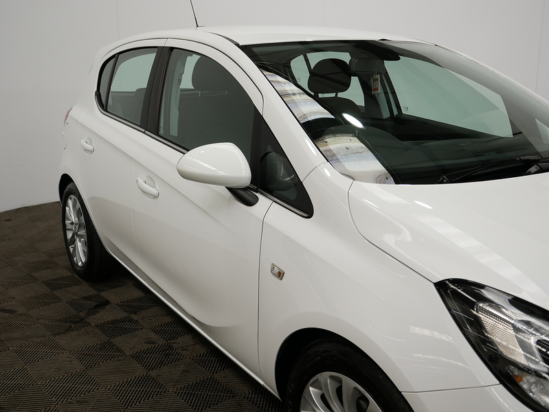 Vauxhall Corsa i ecoTEC SE Nav - U4464
