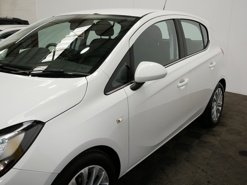 Vauxhall Corsa i ecoTEC SE Nav - U4464
