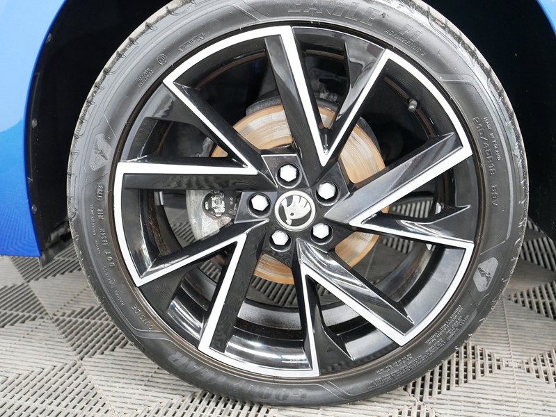 Skoda Kamiq TSI ACT Monte Carlo - U4470