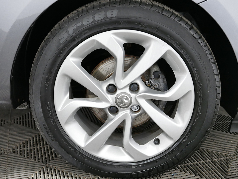 Vauxhall Corsa i ecoTEC SRi Nav - U4507