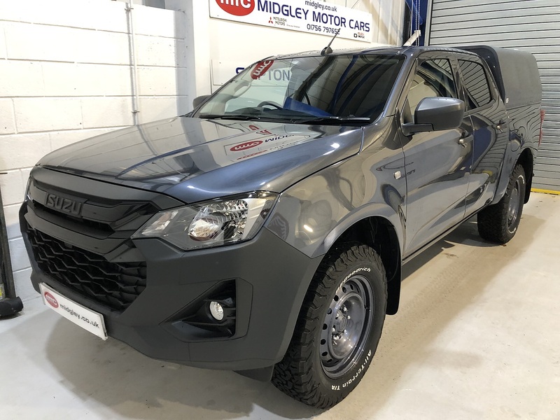 Isuzu Utility Dcb Pick Up 1.9 Manual Diesel