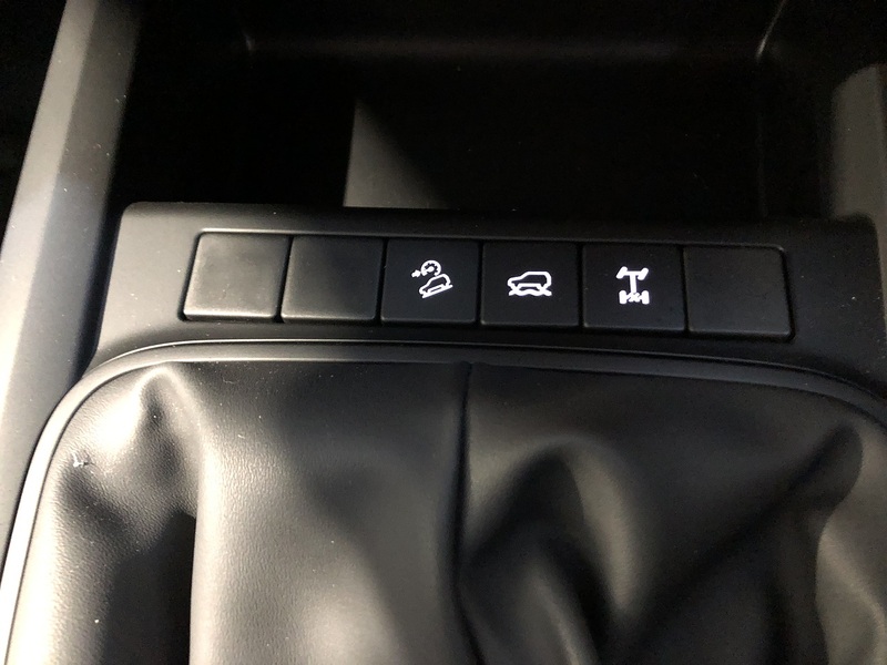 Isuzu Utility Dcb Pick Up 1.9 Manual Diesel