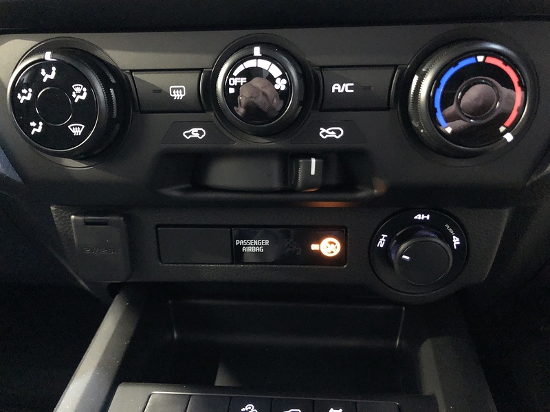 Isuzu Utility Dcb Pick Up 1.9 Manual Diesel