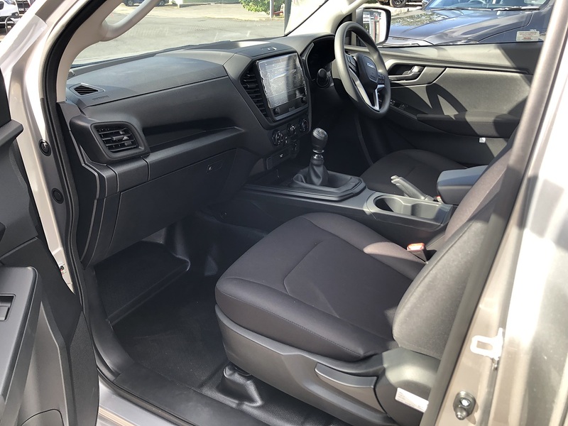 Isuzu Utility Scb Pick Up 2.2 Manual Diesel