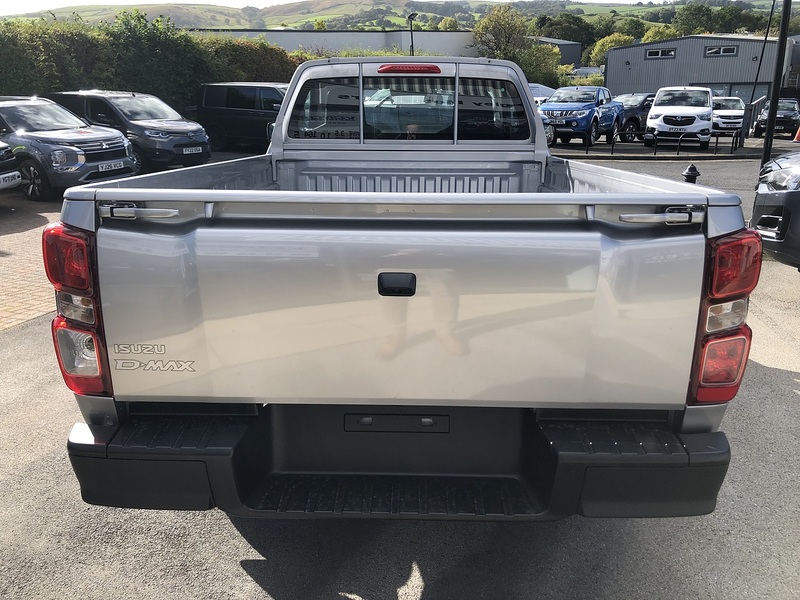 Isuzu Utility Scb Pick Up 2.2 Manual Diesel