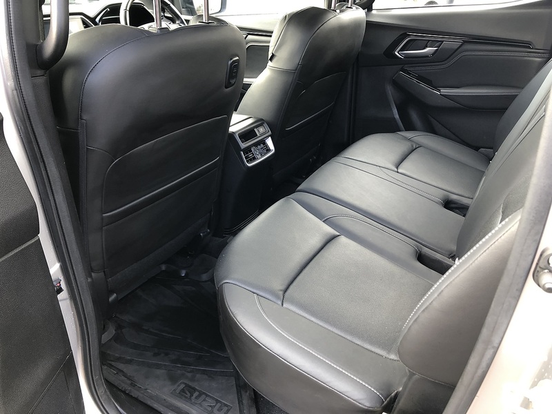 Isuzu TD V-Cross Pickup 1.9 Manual Diesel