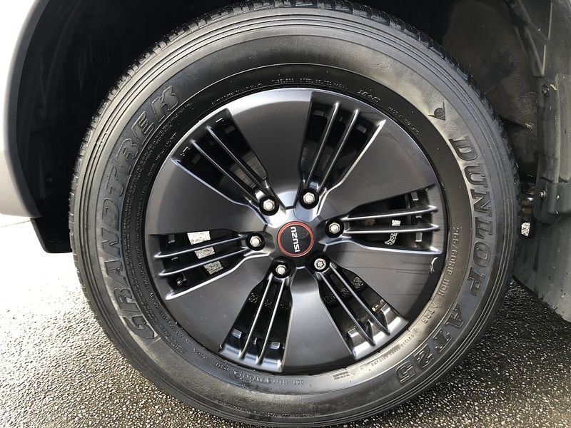 Isuzu TD V-Cross Pickup 1.9 Manual Diesel