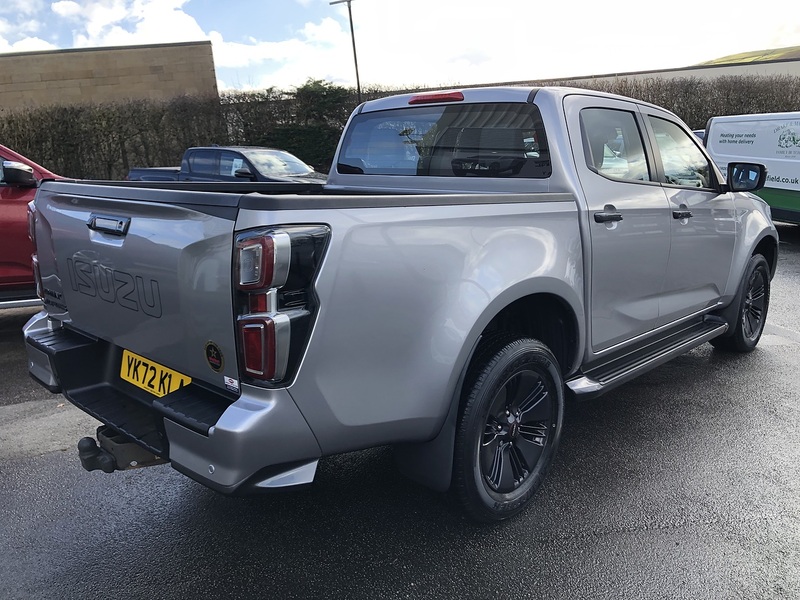 Isuzu TD V-Cross Pickup 1.9 Manual Diesel