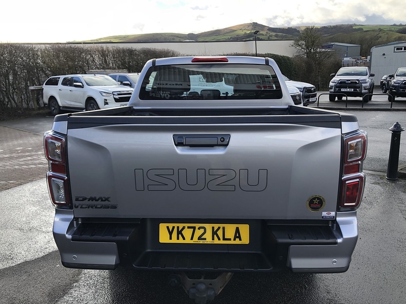 Isuzu TD V-Cross Pickup 1.9 Manual Diesel