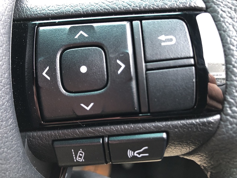 Toyota 2.8 D-4D-h Invincible X Pickup 4dr Diesel Hybrid Auto 4WD Euro 6 (204 ps)