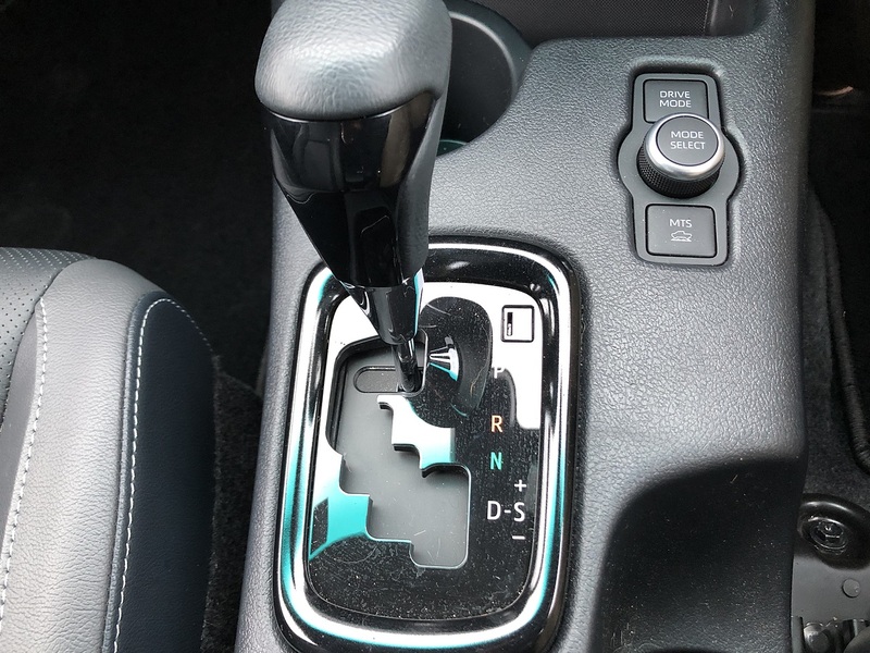 Toyota 2.8 D-4D-h Invincible X Pickup 4dr Diesel Hybrid Auto 4WD Euro 6 (204 ps)