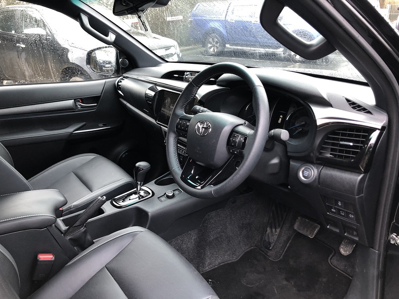 Toyota 2.8 D-4D-h Invincible X Pickup 4dr Diesel Hybrid Auto 4WD Euro 6 (204 ps)