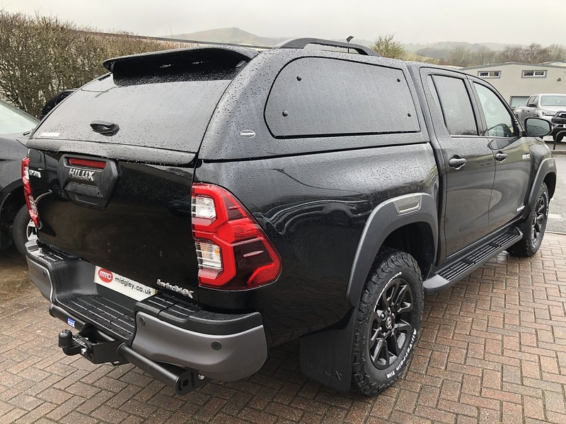 Toyota 2.8 D-4D-h Invincible X Pickup 4dr Diesel Hybrid Auto 4WD Euro 6 (204 ps)