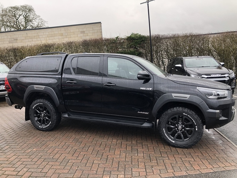 Toyota 2.8 D-4D-h Invincible X Pickup 4dr Diesel Hybrid Auto 4WD Euro 6 (204 ps)