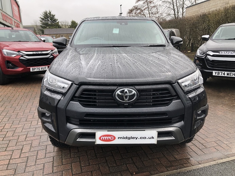 Toyota 2.8 D-4D-h Invincible X Pickup 4dr Diesel Hybrid Auto 4WD Euro 6 (204 ps)