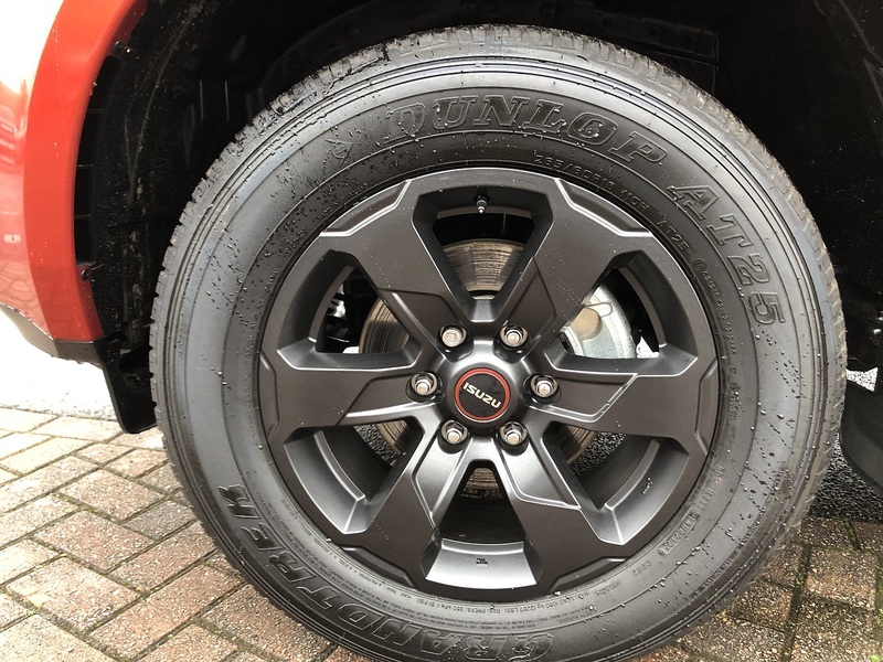 Isuzu V-Cross Dcb 1.9 Pick Up Manual Diesel