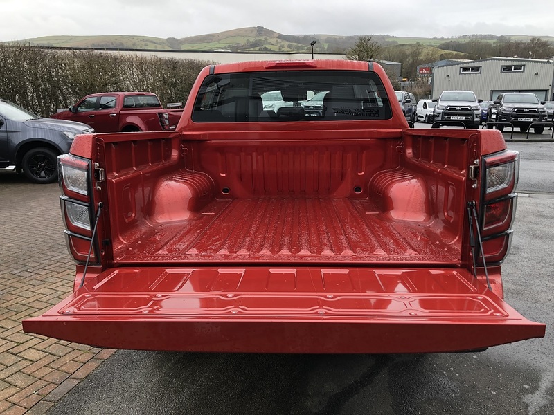 Isuzu V-Cross Dcb 1.9 Pick Up Manual Diesel