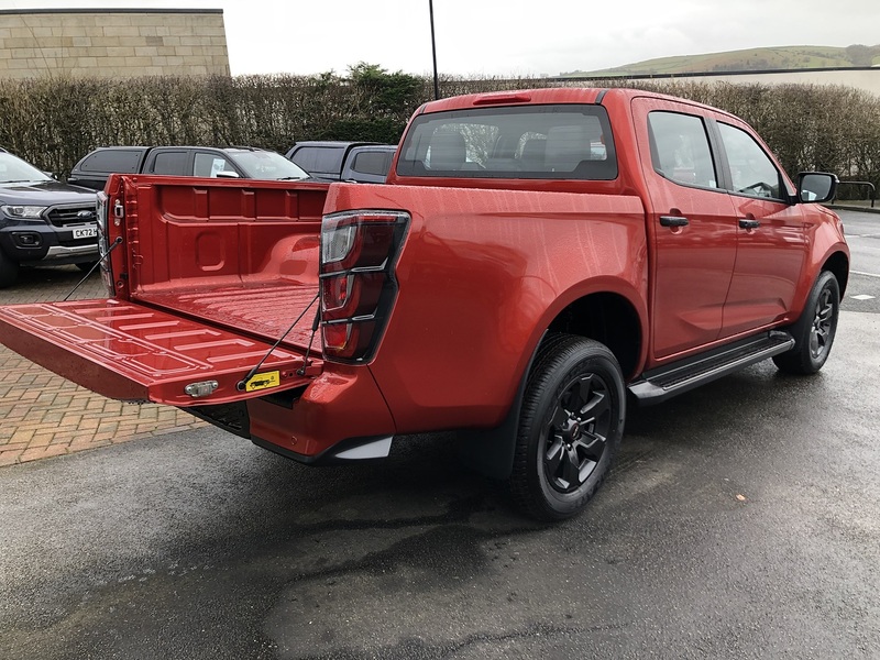 Isuzu V-Cross Dcb 1.9 Pick Up Manual Diesel