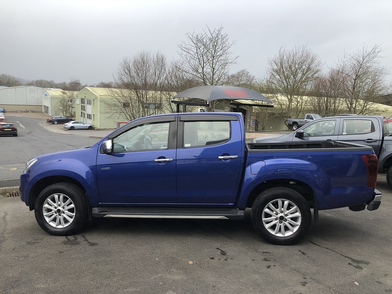 Isuzu TD Yukon Pickup 1.9 Manual Diesel