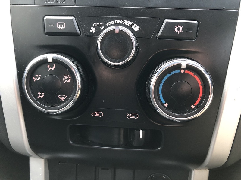 Isuzu TD Yukon Pickup 1.9 Manual Diesel