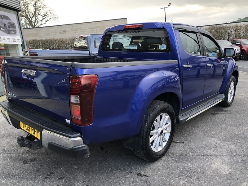 Isuzu TD Yukon Pickup 1.9 Manual Diesel