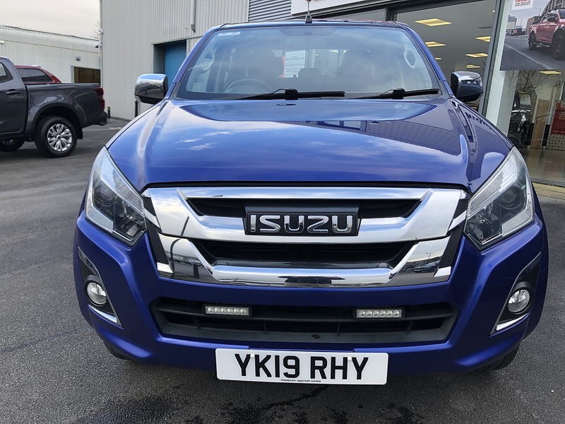 Isuzu TD Yukon Pickup 1.9 Manual Diesel