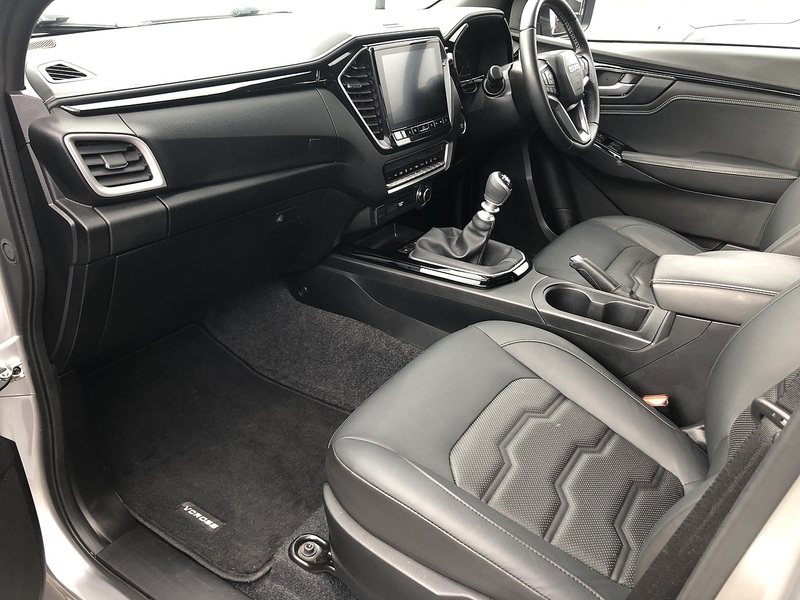 Isuzu 1.9 TD V-Cross Pickup Double Cab 4dr Diesel Manual 4WD Euro 6 (s/s) (164 ps)