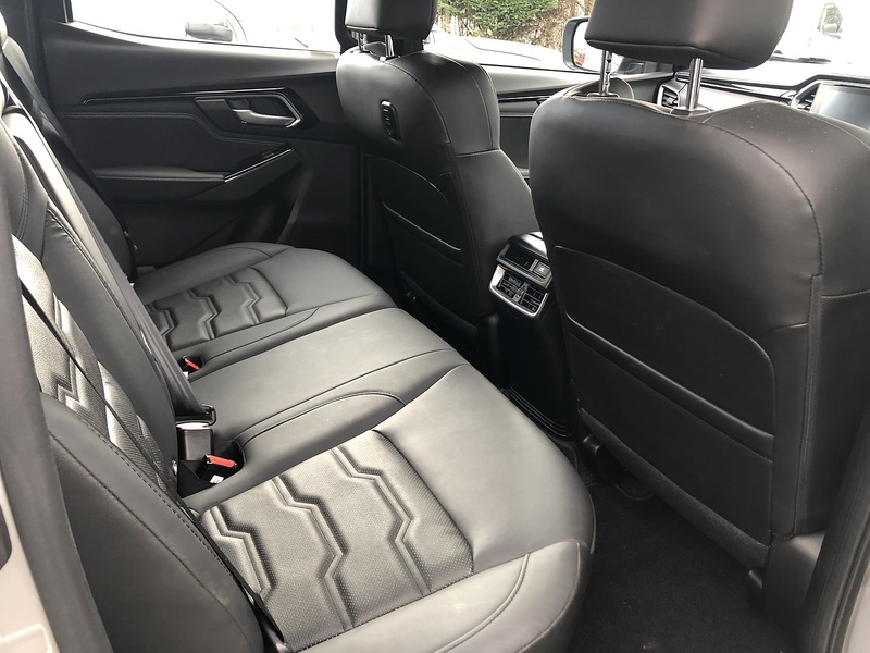 Isuzu 1.9 TD V-Cross Pickup Double Cab 4dr Diesel Manual 4WD Euro 6 (s/s) (164 ps)