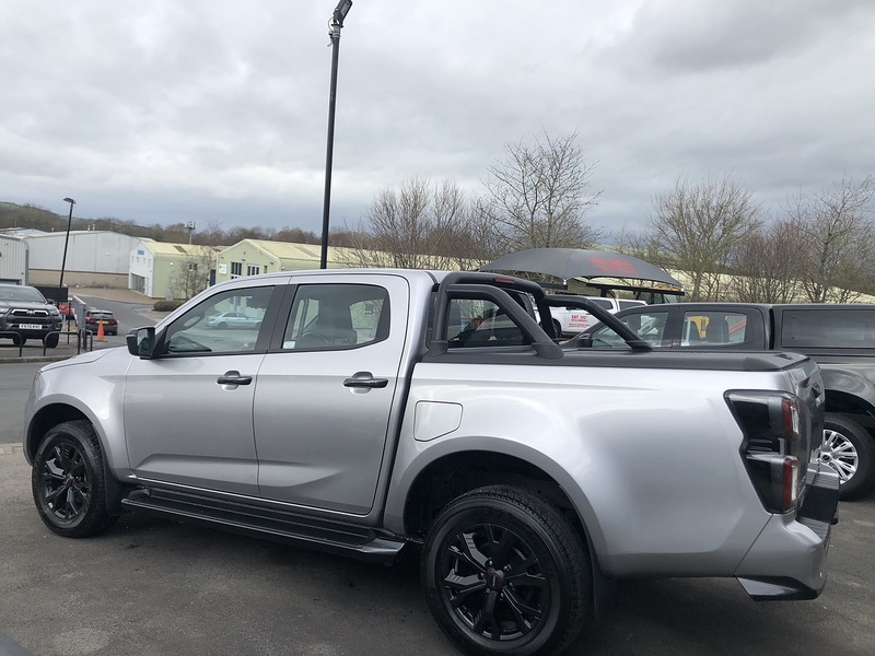 Isuzu 1.9 TD V-Cross Pickup Double Cab 4dr Diesel Manual 4WD Euro 6 (s/s) (164 ps)