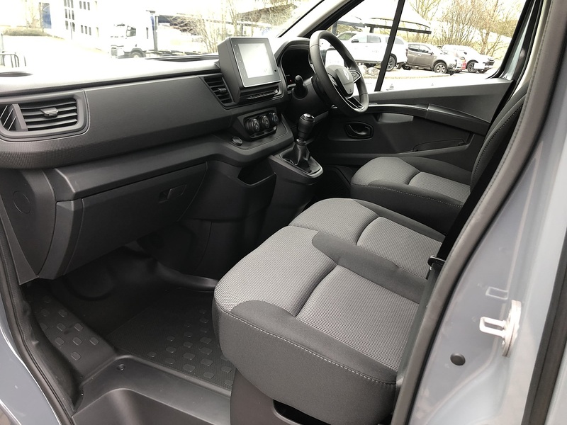 Renault 2.0 dCi Blue SL30 Advance Panel Van 5dr Diesel Manual L1 H1 Euro 6 (s/s) (130 ps)