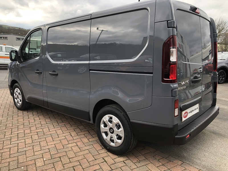 Renault 2.0 dCi Blue SL30 Advance Panel Van 5dr Diesel Manual L1 H1 Euro 6 (s/s) (130 ps)