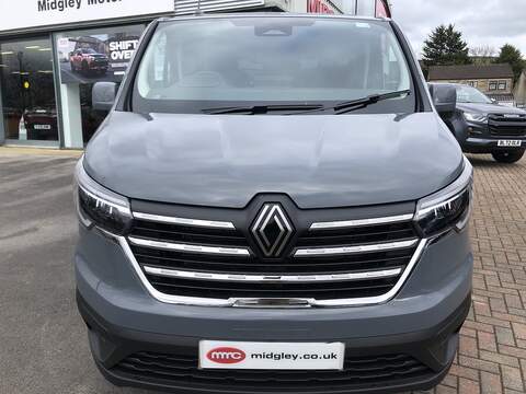 Renault Trafic, 2.0 dCi Blue SL30 Advance Panel Van 5dr Diesel Manual L1 H1 Euro 6 (s/s) (130 ps)