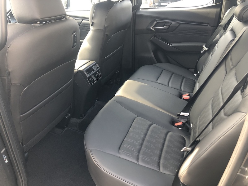 Isuzu 1.9 TD V-Cross Pickup Double Cab 4dr Diesel Manual 4WD Euro 6 (s/s) (164 ps)