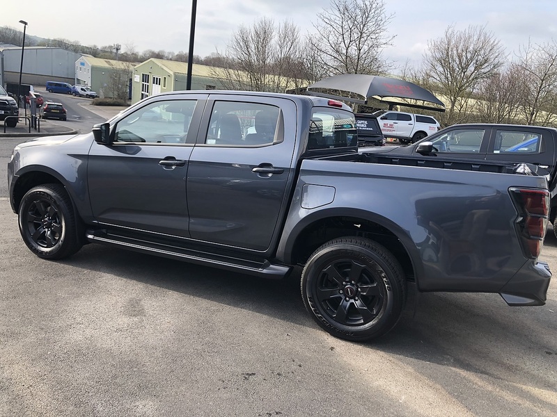 Isuzu 1.9 TD V-Cross Pickup Double Cab 4dr Diesel Manual 4WD Euro 6 (s/s) (164 ps)