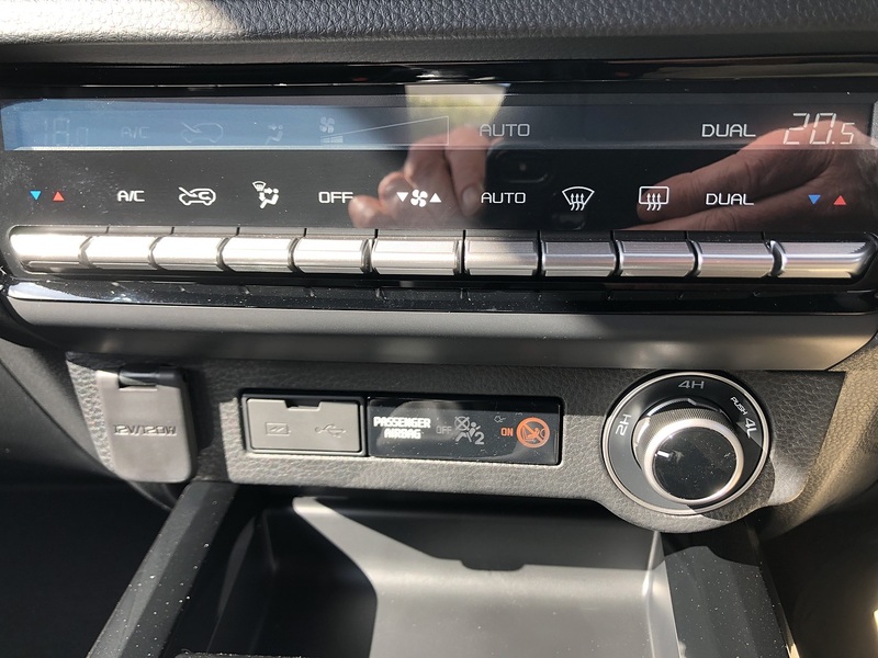 Isuzu V-Cross Dcb 1.9 Pick Up Manual Diesel